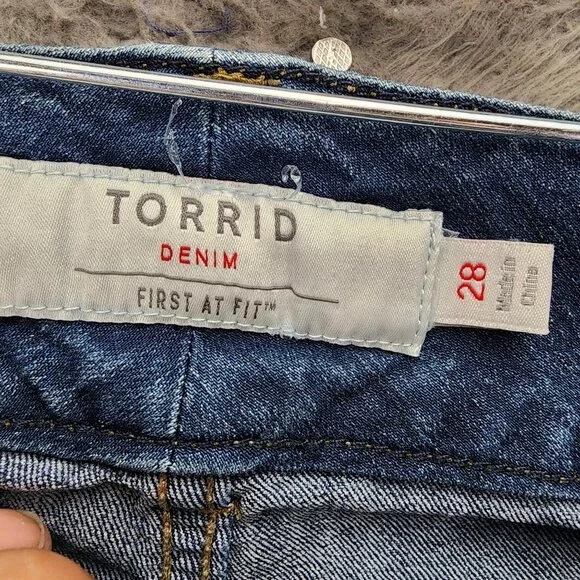 Torrid Jeans Womens 28 Medium Wash Stretch High Rise Jegging Crop *GUC* - Picture 3 of 13